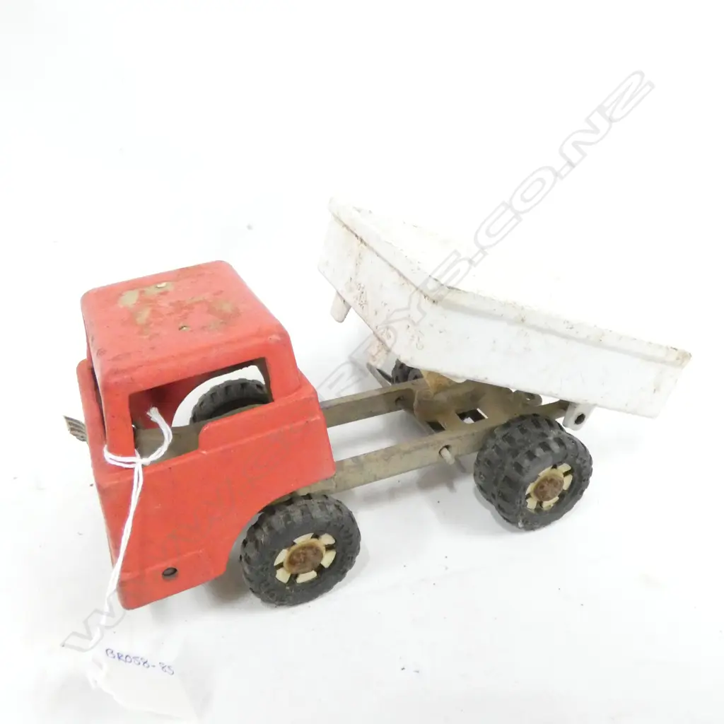 FUN HO TIPPER TRUCK L. 215MM AGE WEAR & TEAR Image 1++